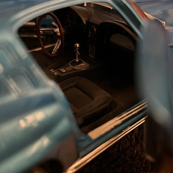 1965 all metal with rubber tires scale 1/18 - Picture 10 of 14